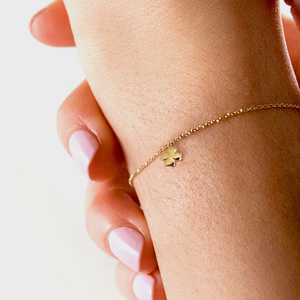 LONYOO Acciaio Inossidabile Bracciale a Lisca di Pesce Gatto Bangle Gioielli di Moda Bracciale in Oro 18K per Donna Ragazza Charms (Argento Placcato LONYOO Acciaio Inossidabile Bracciale a Lisca di Pesce Gatto Bangle Gioielli di Moda Bracciale in Oro 18K per Donna Ragazza Charms (Argento Placcato